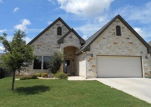 Building Photo - 704 Darlington Dr