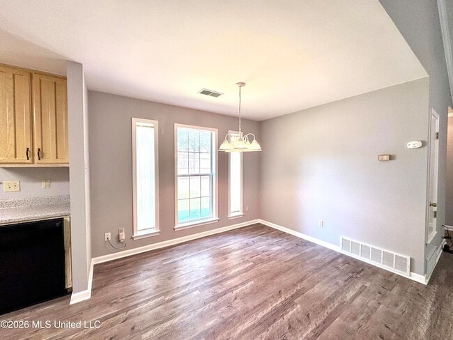 Building Photo - 6895 S Hamilton Cir