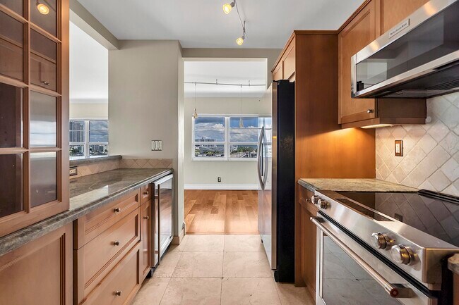 Building Photo - 2500 E Las Olas Blvd