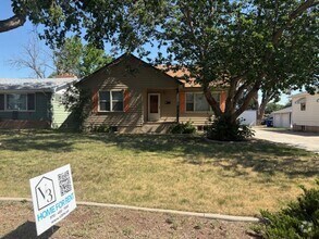 Building Photo - 3 Bed 2 Bath Cottage in Greeley
