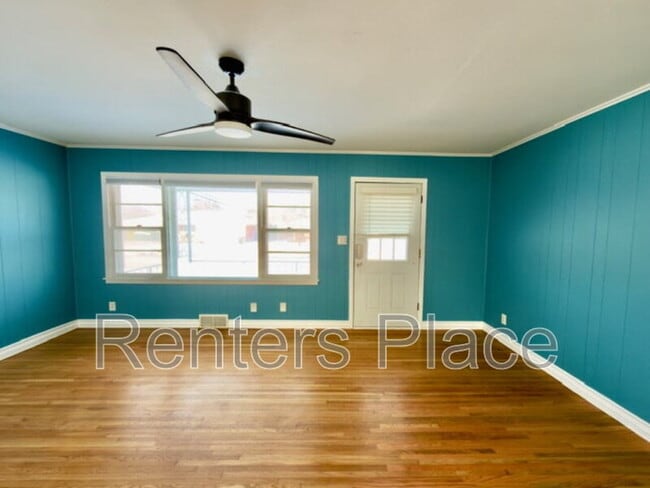 Building Photo - 431 S 109th E Ave