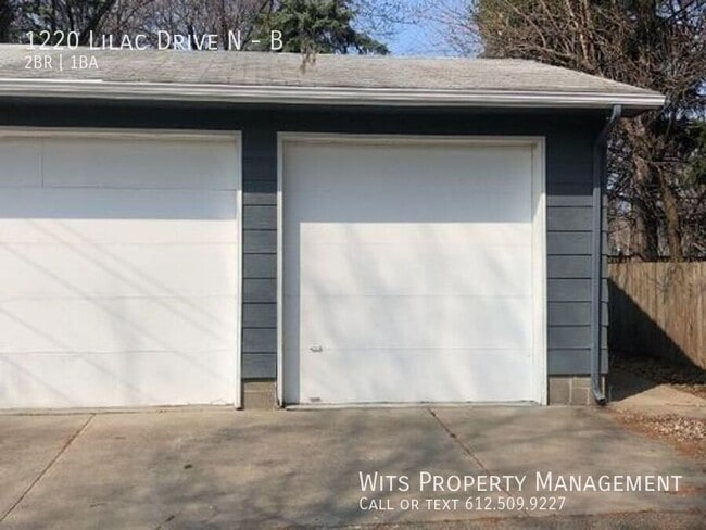Building Photo - 1220 Lilac Dr N
