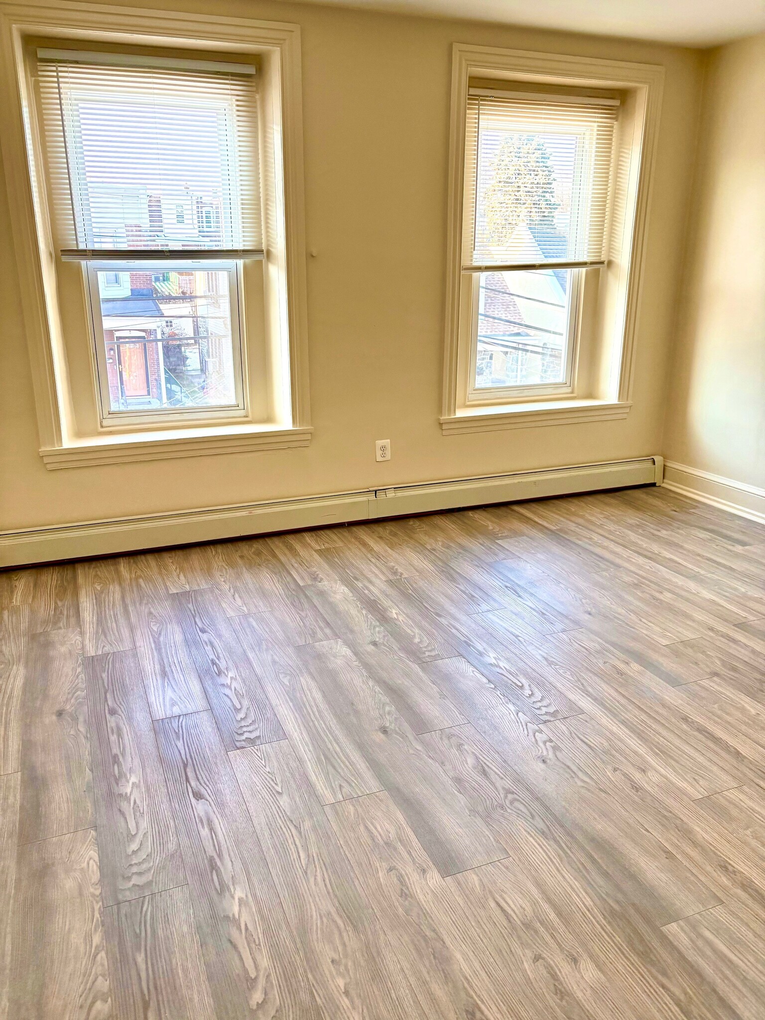 Building Photo - 525 Monastery Ave