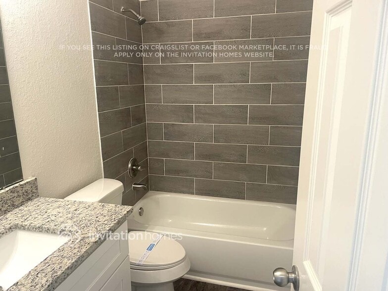 Building Photo - 411 Drake Ln