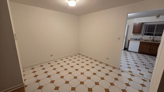 Building Photo - 9368 Bay Colony Dr