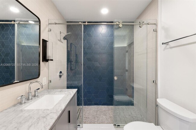 Building Photo - 4724 Orduna Dr