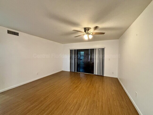 Building Photo - 8211 Sun Spring Cir