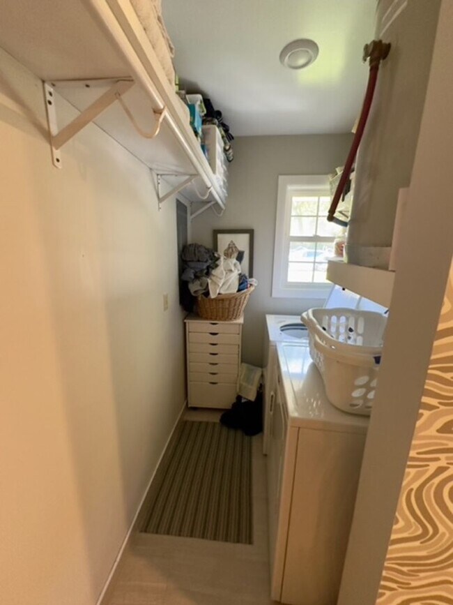 Building Photo - Single Family beauty in Greenville Sound