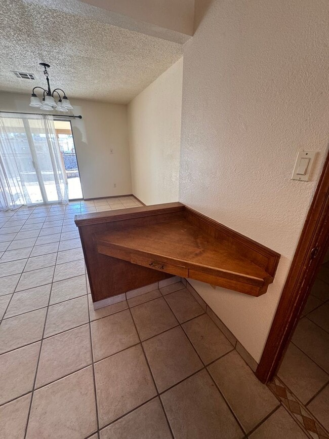 Building Photo - $500 off first months rent, Nice Home in the Telshor Area