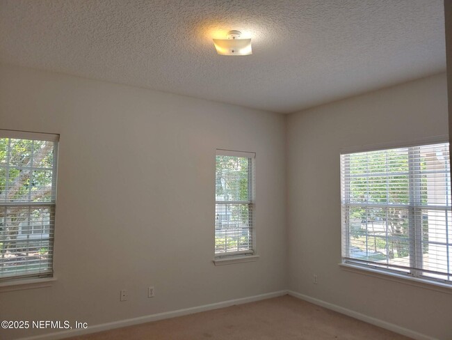 Building Photo - 1723 Forest Lake Cir W