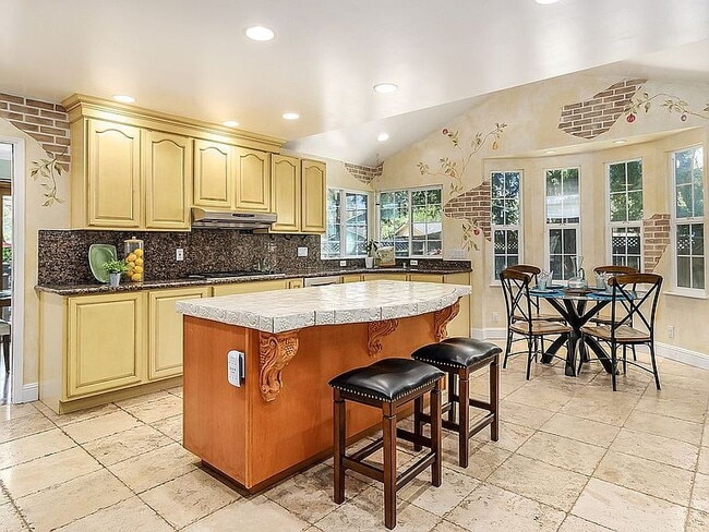 Building Photo - "Charming 4-Bedroom Retreat with 3 Full Baths in Pleasanton – 2,398 Sq Ft of Comfortable Living!"