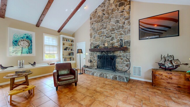 Building Photo - Beautiful Colonial Cape with Fireplace, De...