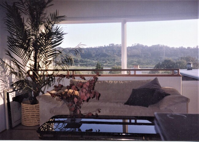 Living room with view - 2557 Via Merano