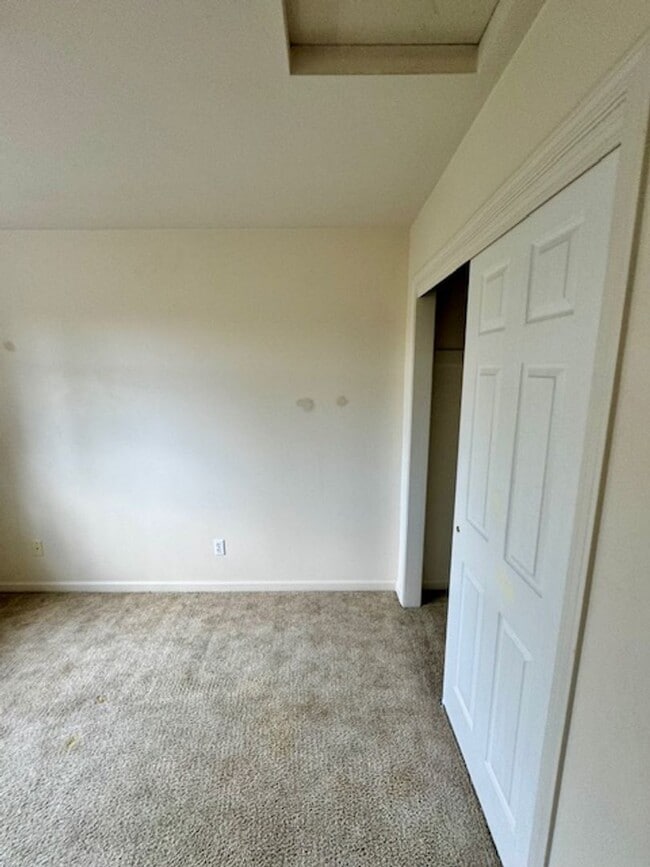Building Photo - 3 Bedroom, 2 Bathroom 4-Plex