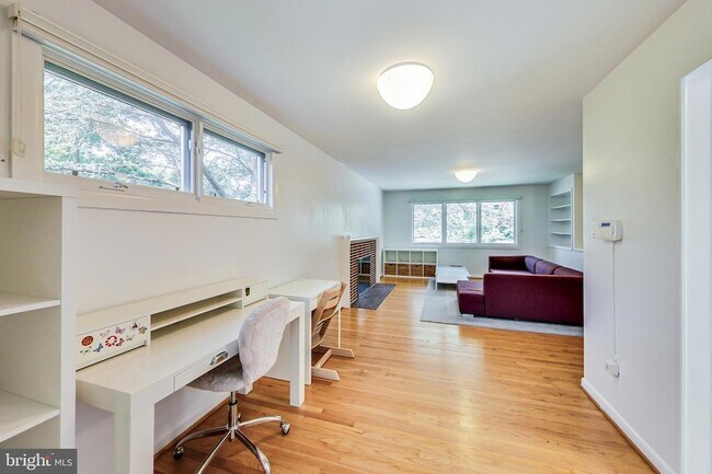 Building Photo - 6515 E Halbert Rd