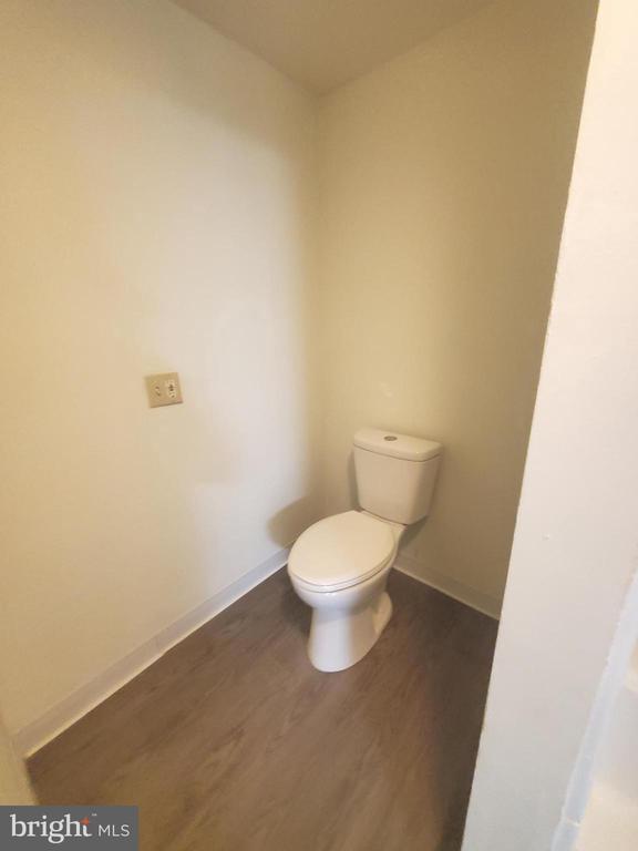 Building Photo - 161 Cooper Rd