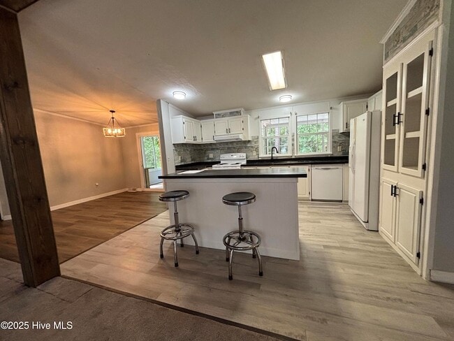 Building Photo - 180 Quails Cove