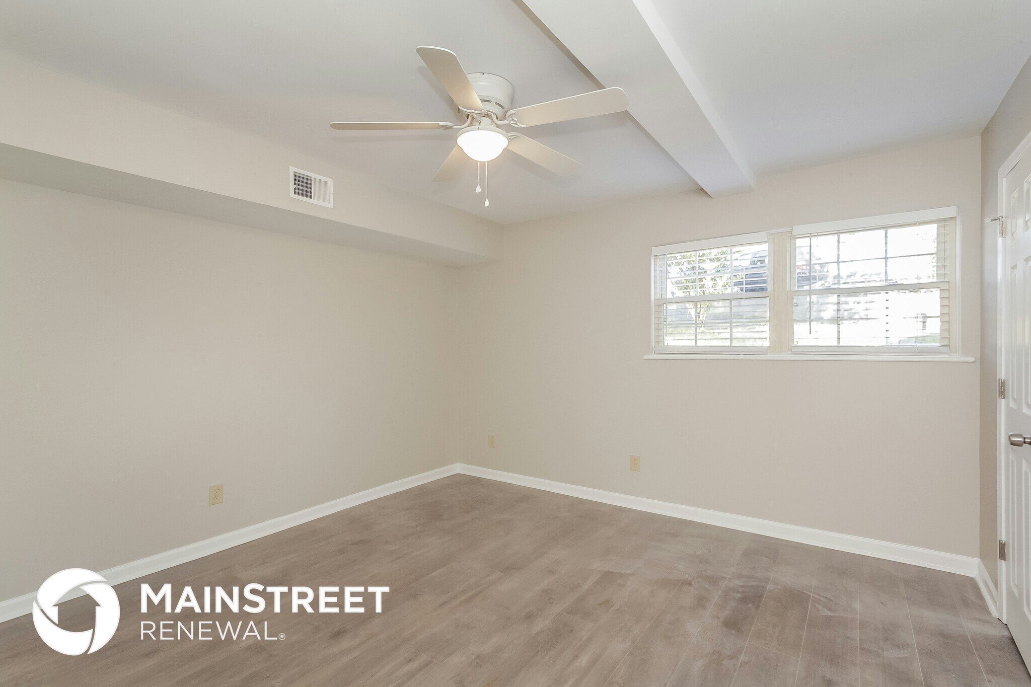 Building Photo - 3889 Amsbury Dr