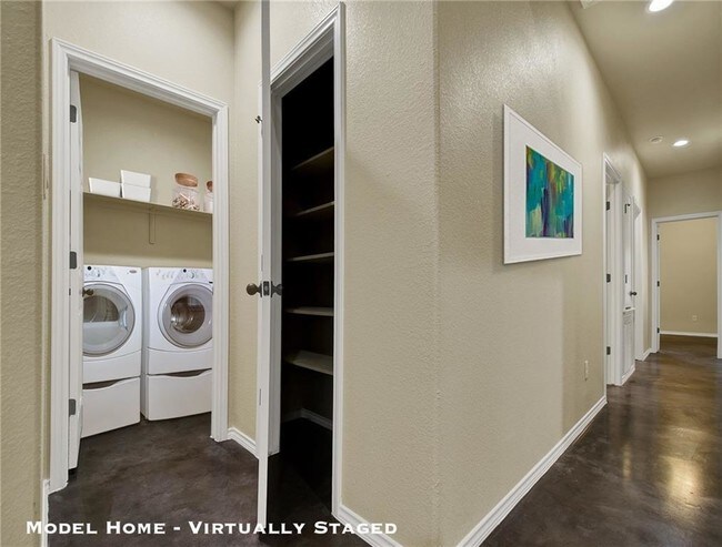 Building Photo - 1128 Stanley Wy