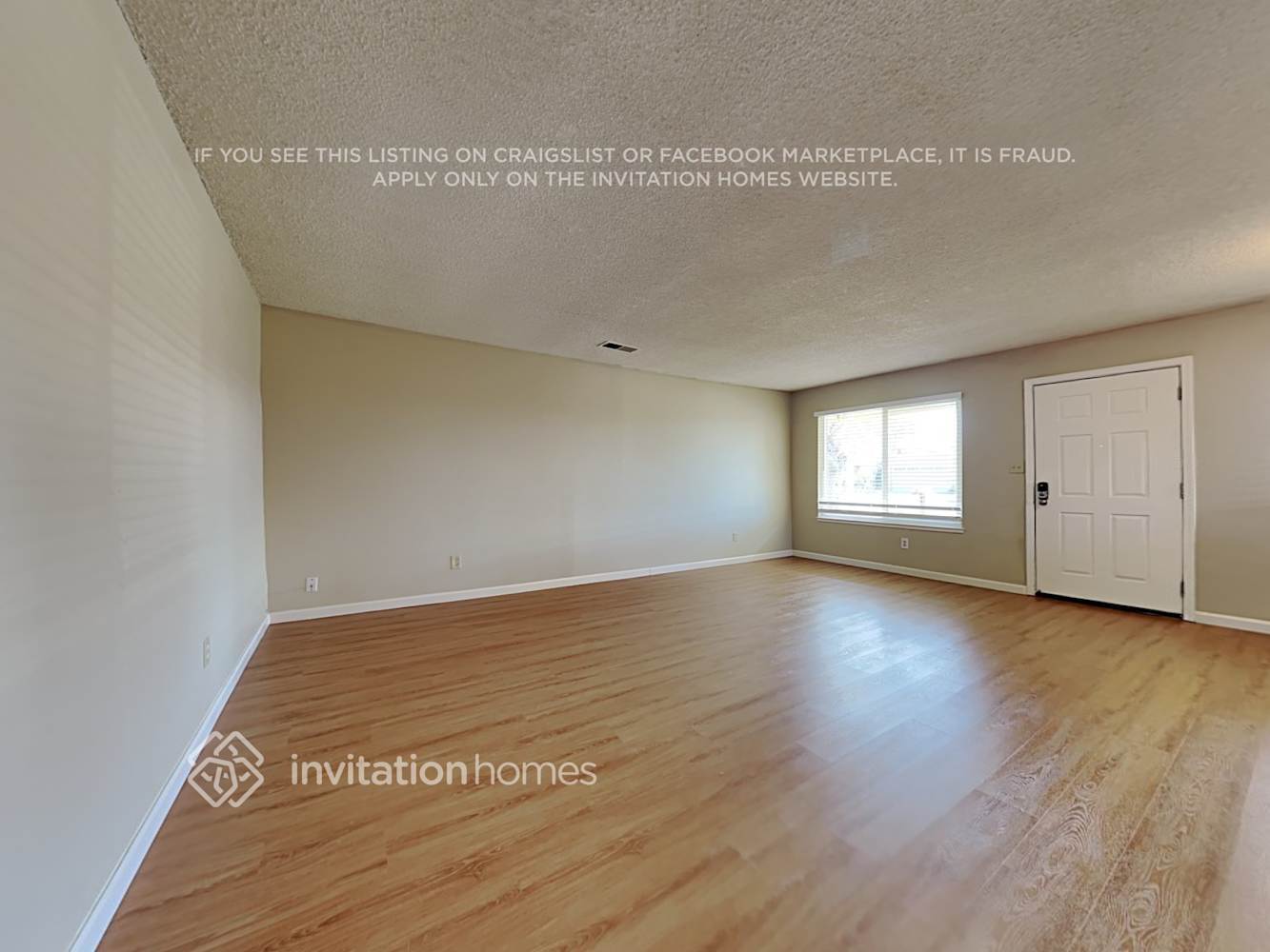 Building Photo - 1658 Ashwood Dr