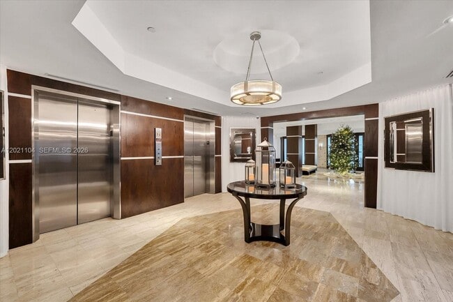 Building Photo - 2451 Brickell Ave