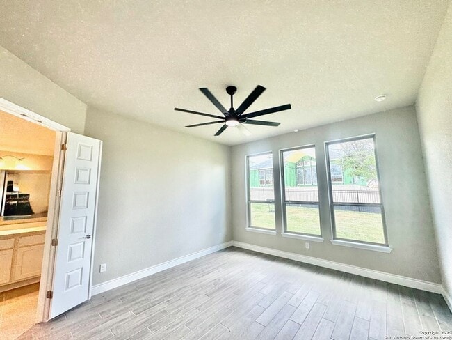 Building Photo - 211 Corazon