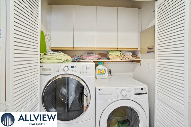 Building Photo - Fully Furnished Townhome with Attached Garage in Aliso Viejo!