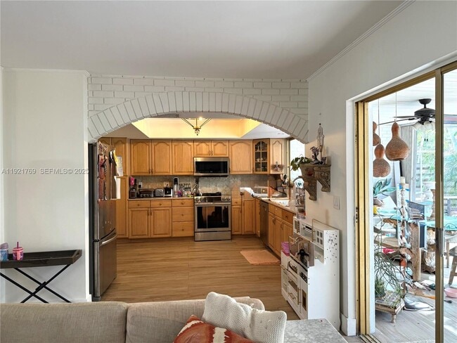 Building Photo - 5424 Van Buren St