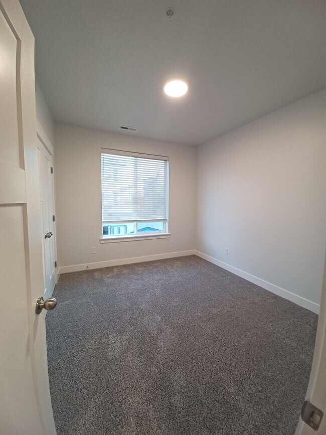 Building Photo - 3761 W 1480 N