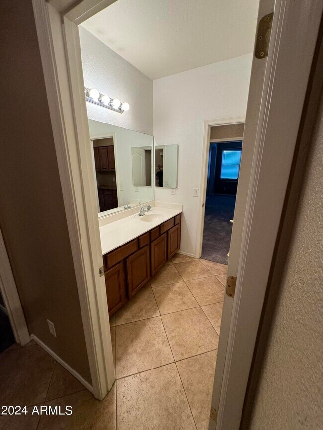 Building Photo - 7206 N 88th Ln