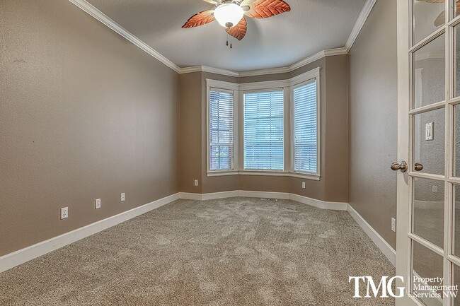 Building Photo - Stunning Home in Sought-After Ashley Heights!