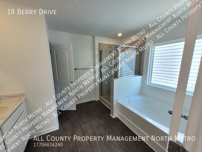 Building Photo - New 4BR/2.5BA Pet Friendly Dawsonville home