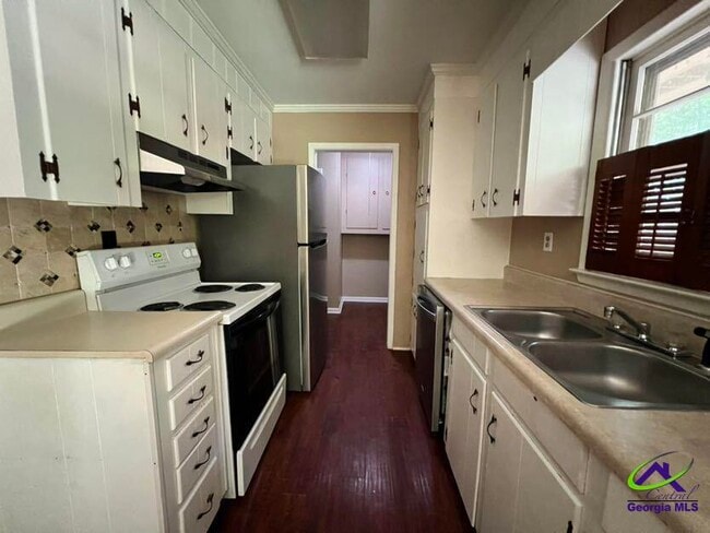 Building Photo - 609 Arrowhead Trl