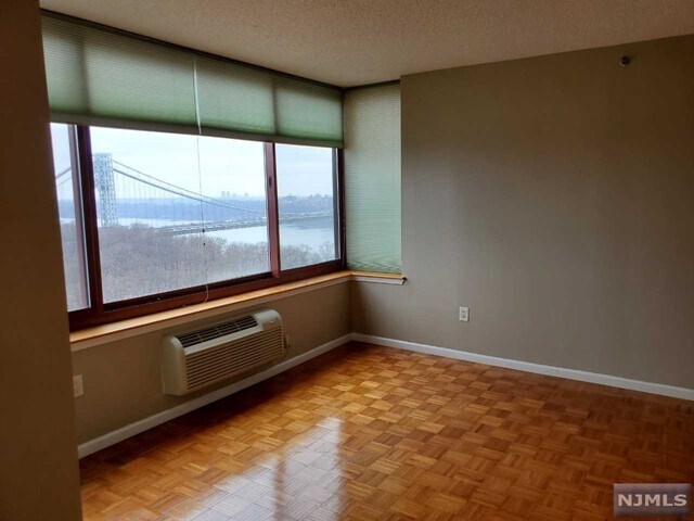 Building Photo - 100 Old Palisade Rd