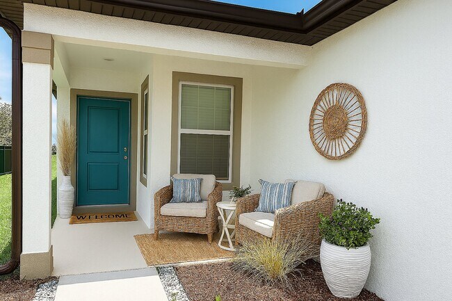 Building Photo - 9011 Royal River Cir
