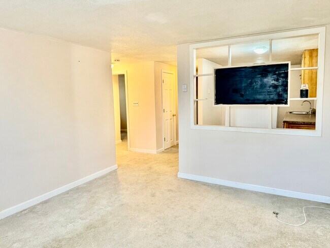 Building Photo - 770 Cummins Hwy