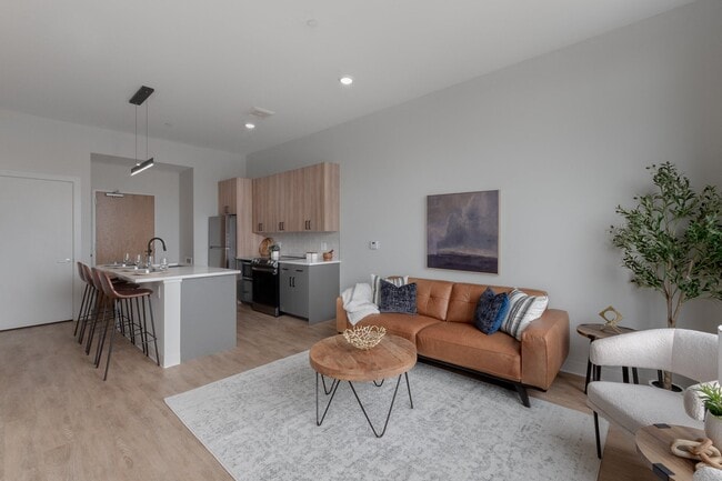 Building Photo - Breakwater Lofts