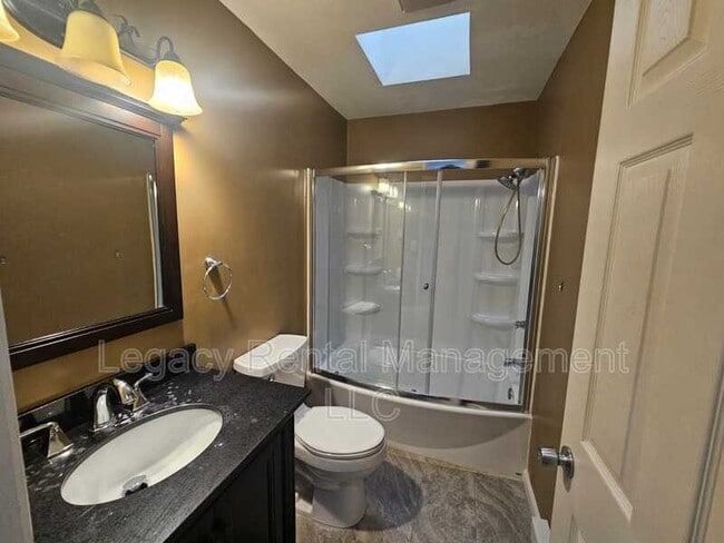 Building Photo - 116 Cheyney Dr