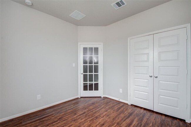 Building Photo - 503 Cold Spg Dr