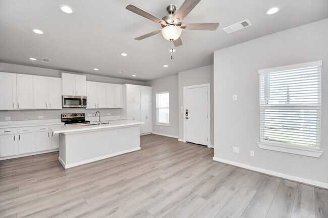 Building Photo - 23823 Cumberland Ridge Dr