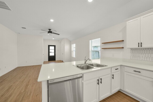 Building Photo - 3003 Halleton Ct.