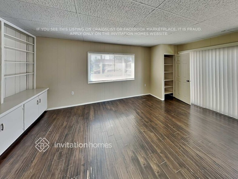 Building Photo - 16413 Knapp St