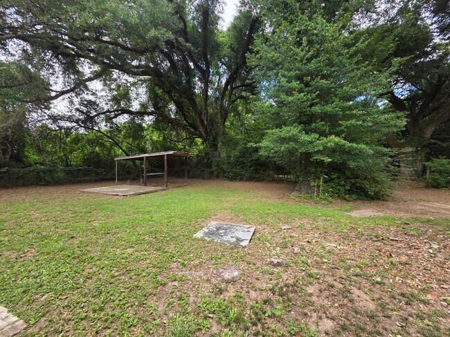 Building Photo - 6016 Sewell St