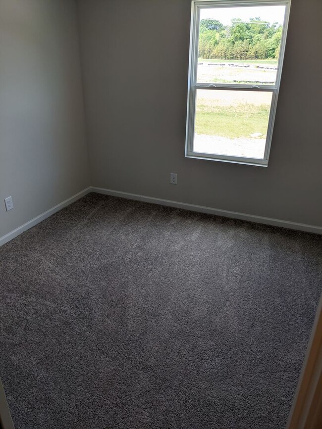 Building Photo - 2-Story Townhome-Salisbury
