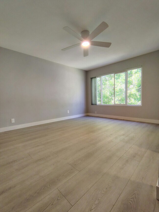 Building Photo - 10805 Caravelle Pl