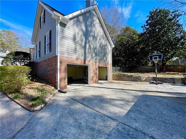 Building Photo - 1721 Emerson Ct NE