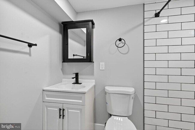 Building Photo - 1109 Congress St SE