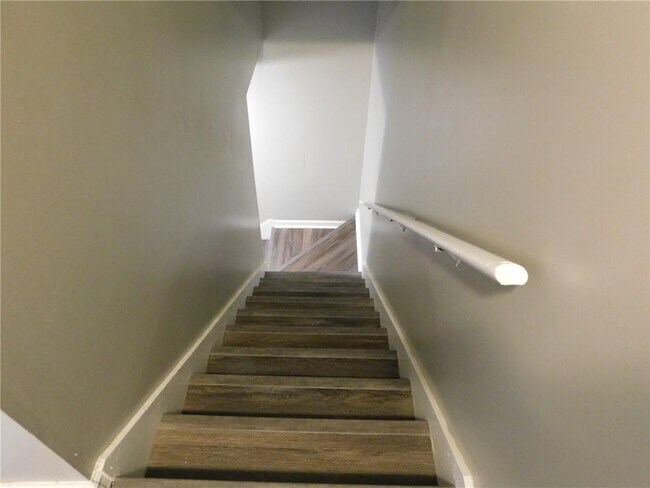 Building Photo - 2775 New S Dr