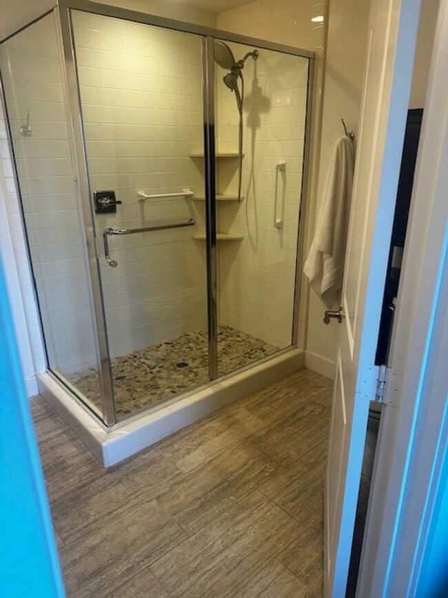 Building Photo - 3 Bedroom, 3.5 Bath Townhouse Style Condo ...