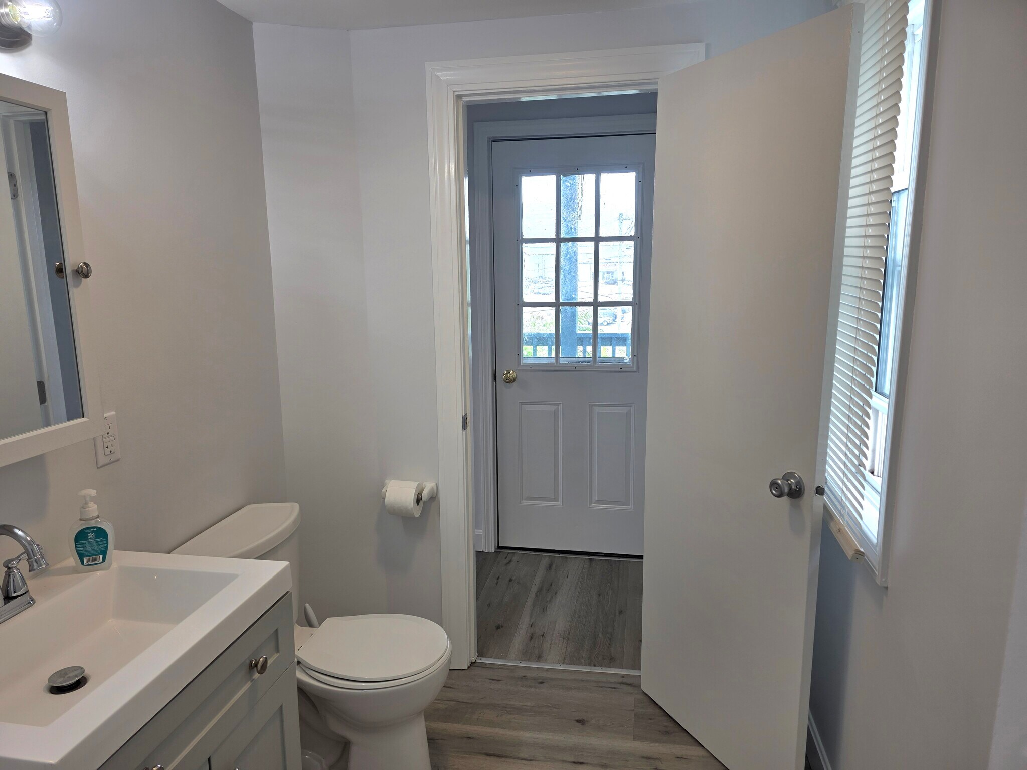 Building Photo - 503 South St